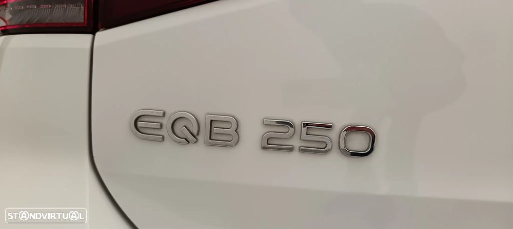 Mercedes-Benz EQB 250 Electric Art - 28