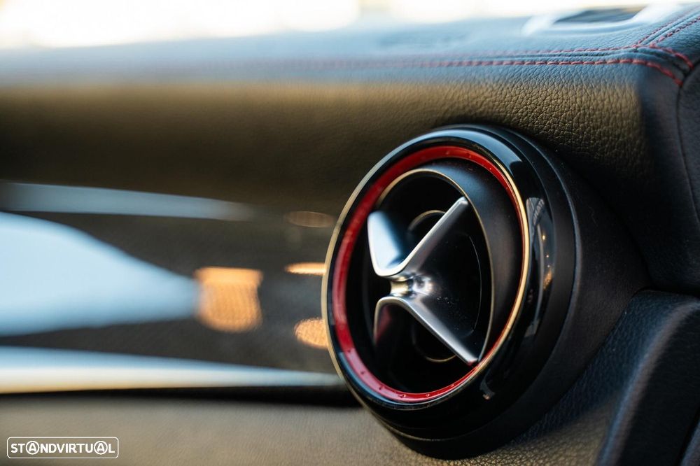 Mercedes-Benz CLA 45 AMG - 22