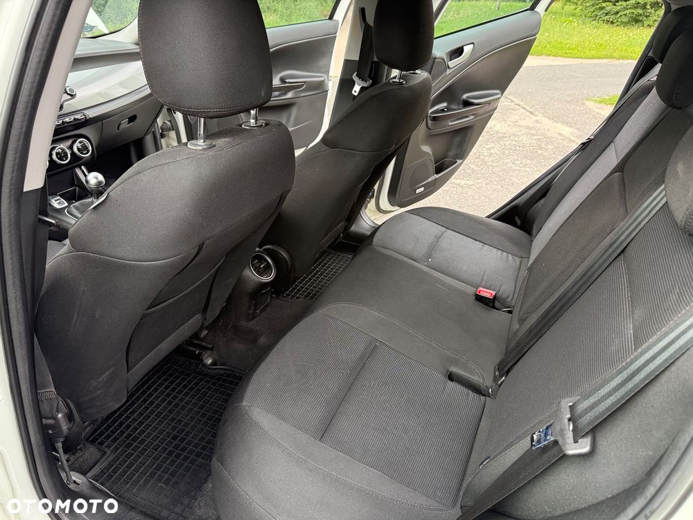Alfa Romeo Giulietta 1.6 JTDM Distinctive - 16