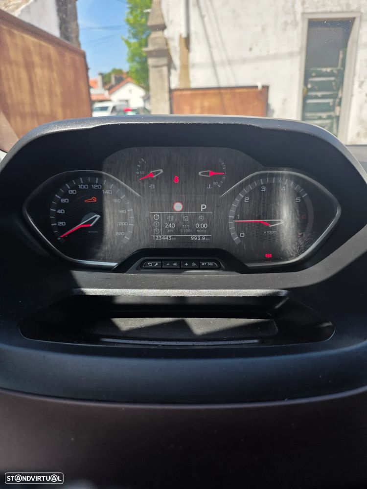 Peugeot Rifter 1.5 BlueHDi Long GT.AN01 EAT8 - 2
