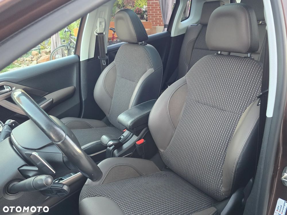 Peugeot 2008 e-HDi FAP 92 ETG6 STOP & START Allure - 29