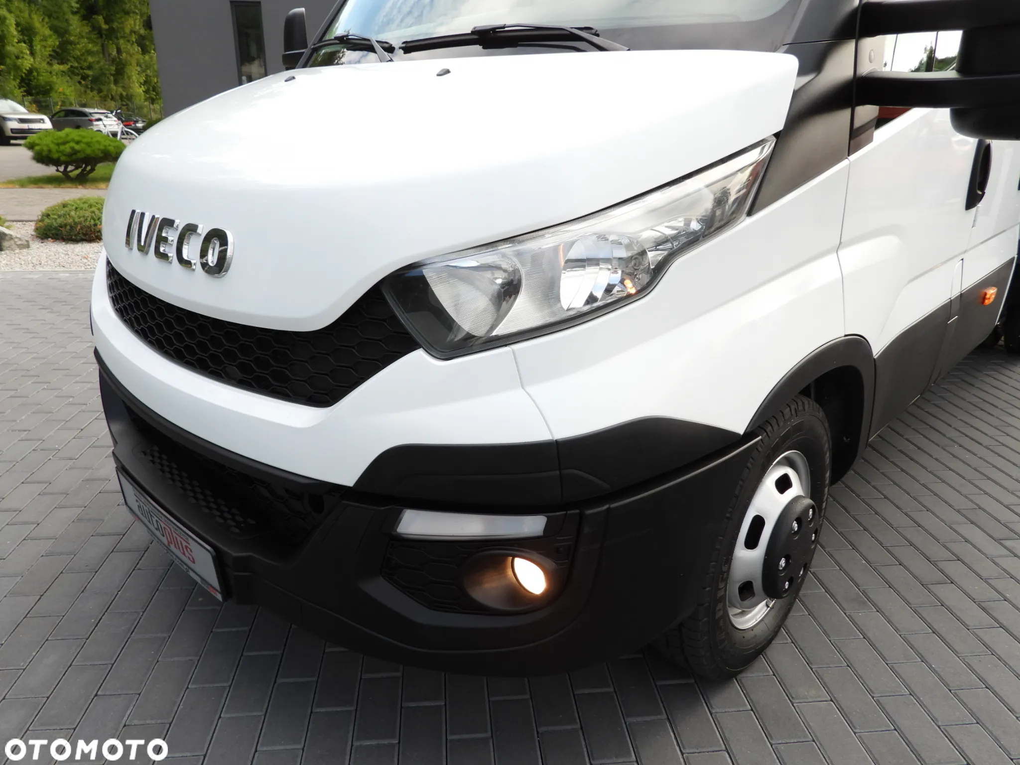 Iveco DAILY 35C17 SKRZYNIA PODWÓJNA KABINA DOKA 7 MIEJSC TEMPOMAT BLIŹNIACZE KOŁA KLIMATYZACJA 170KM [ 098947 ] - 22