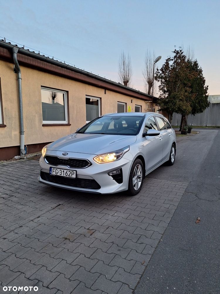 Kia Ceed 1.6 CRDi SCR M - 1
