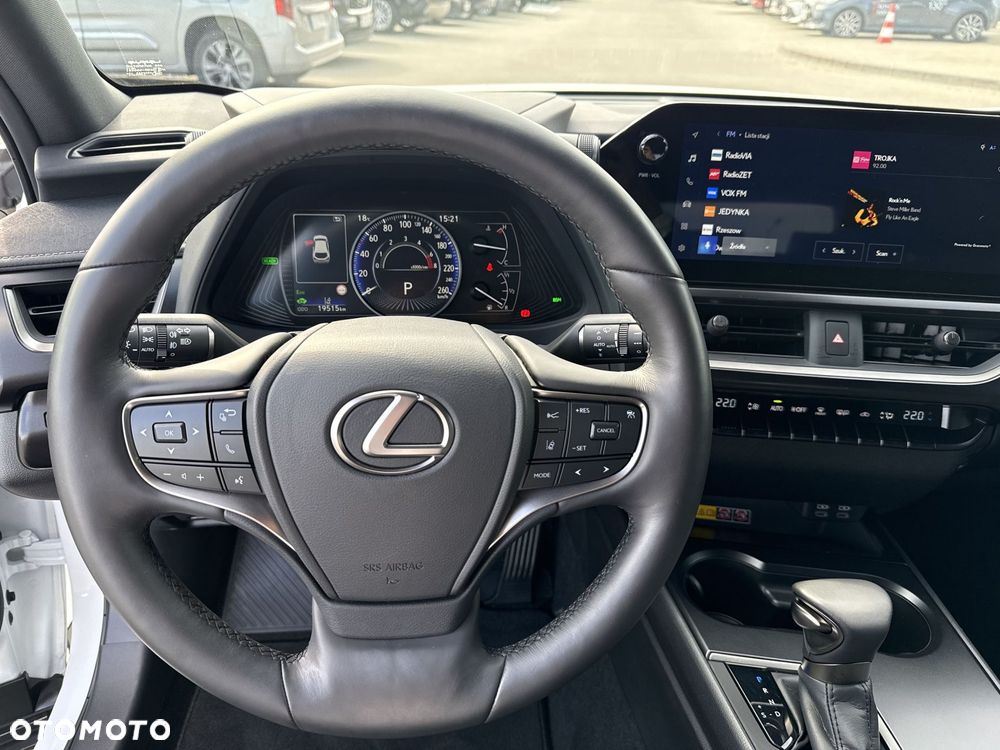 Lexus UX 250h GPF F Sport Design+ 2WD - 16