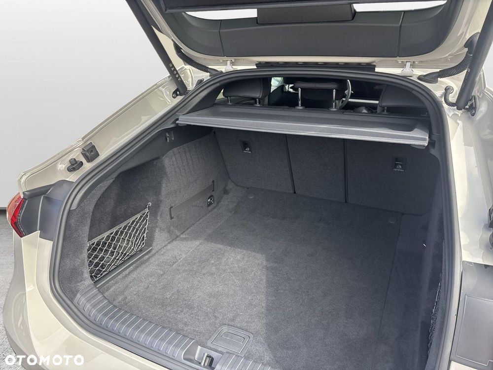 Audi A6 Sportback e-tron - 12