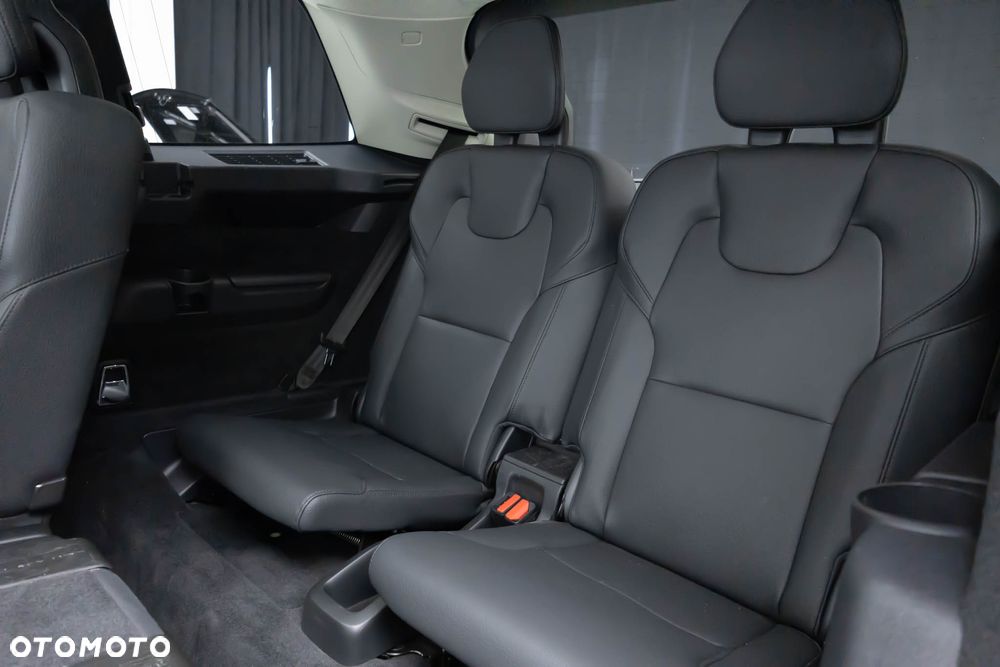 Volvo XC 90 B5 D AWD Ultimate Dark - 37