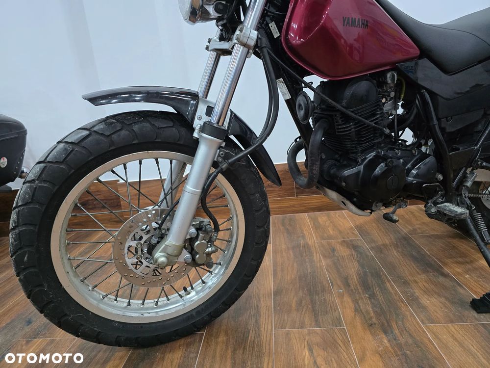 Yamaha TW - 19