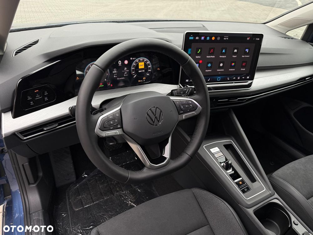 Volkswagen Golf - 10