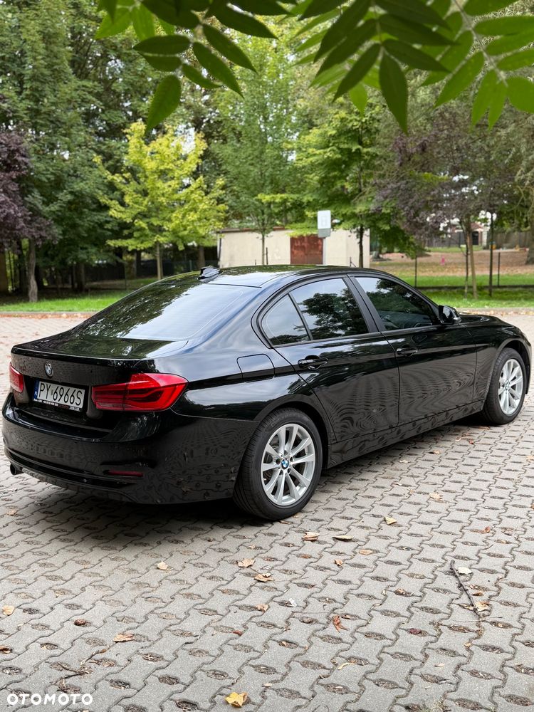 BMW Seria 3 320i - 8