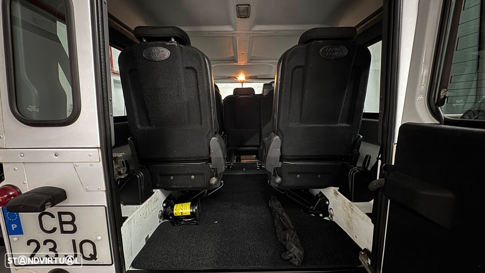 Land Rover Defender 110 DPF E - 8