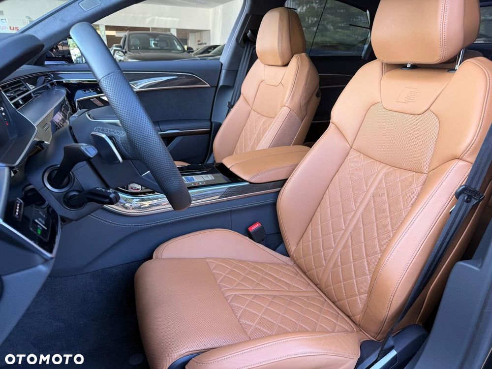 Audi S8 TFSI mHEV Quattro Tiptr - 23