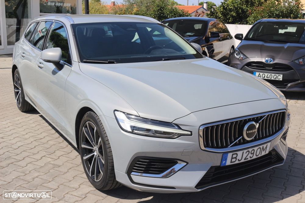Volvo V60 2.0 T6 AWD TE Essential - 4