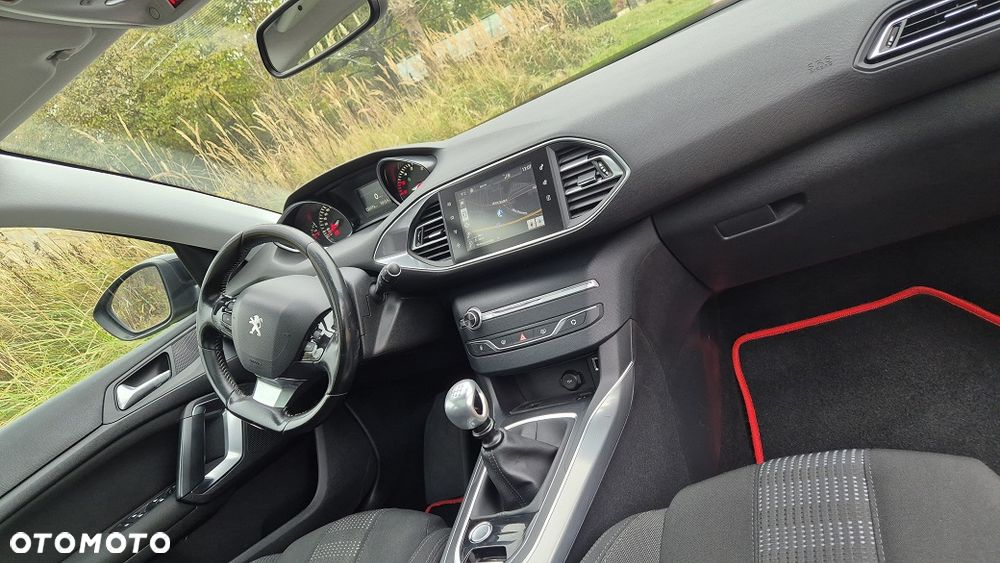 Peugeot 308 2016 photo 5