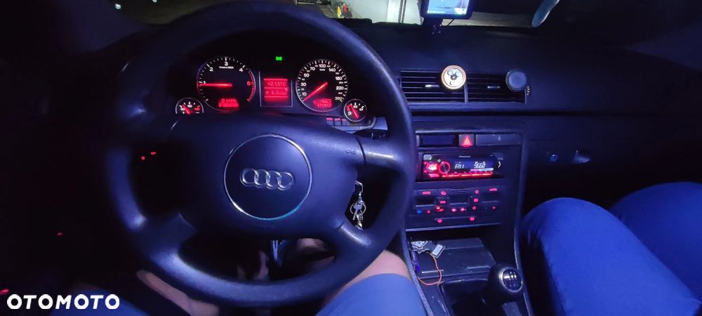 Audi A4 Avant 1.9 TDI - 9