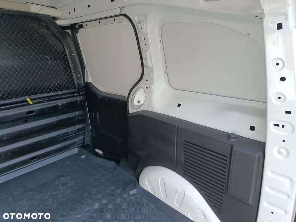 Citroën Berlingo 1.6 diesel Blue HDI 99kM, manual, 2016 rok EURO 6! STAN BARDZO DOBRY, PRZEBIEG GWARANTOWANY! - 22