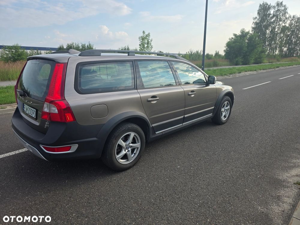 Volvo XC 70 3.2 AWD Momentum - 5