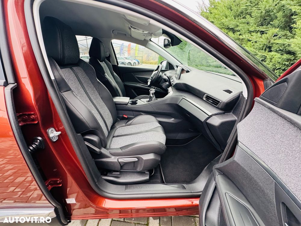 Peugeot 3008 PureTech 130 Stop & Start GPF Allure Pack - 8