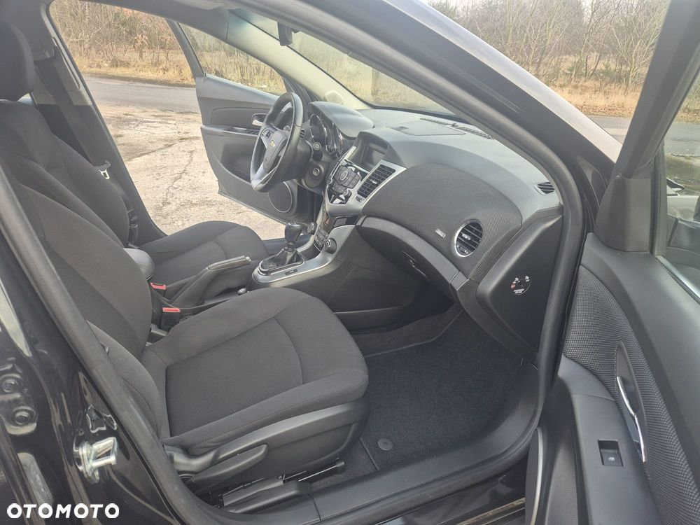 Chevrolet Cruze 1.8 LTZ - 23