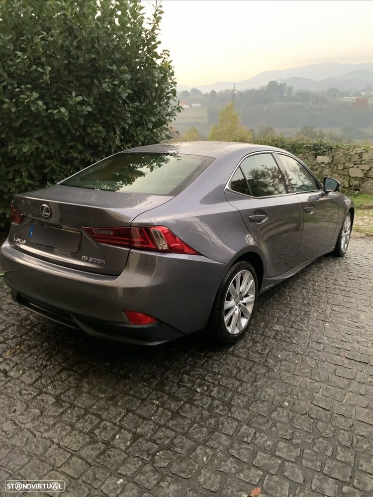 Lexus IS 300H Executive+ - 3