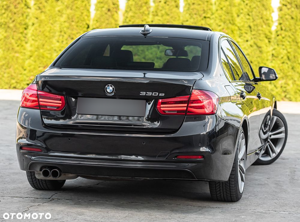 BMW Seria 3 330e iPerformance Advantage - 13