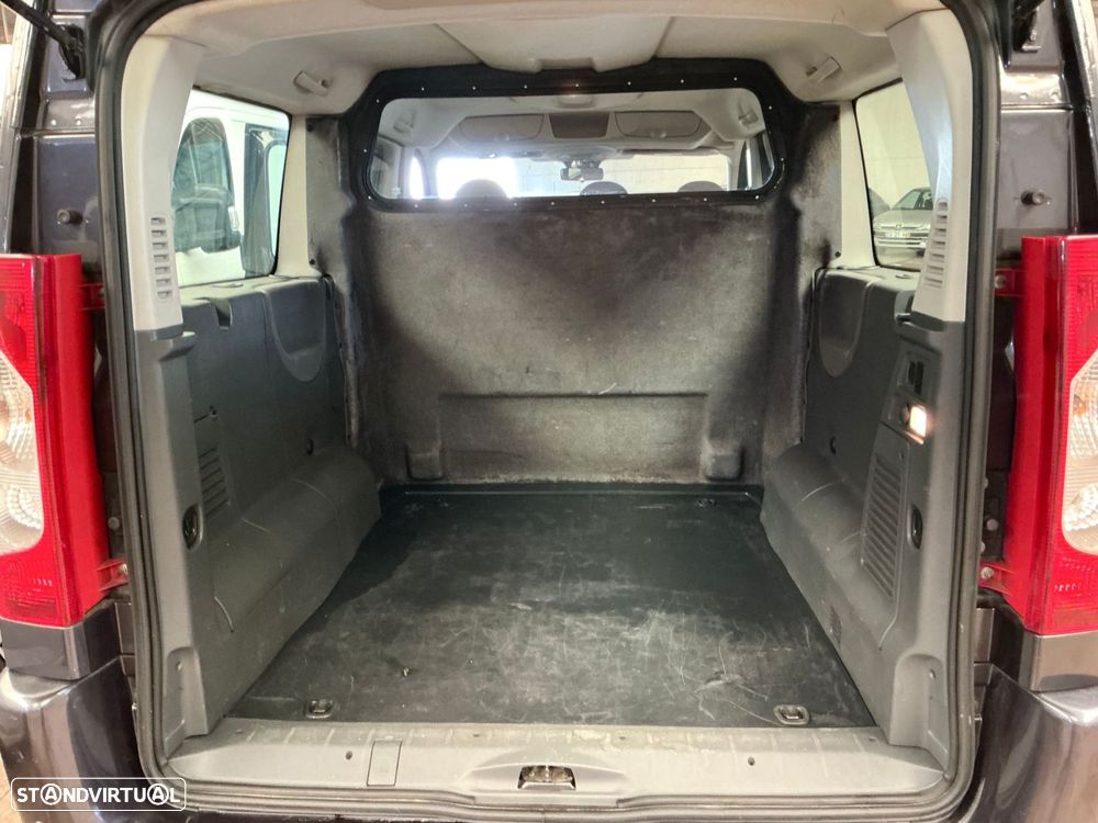 Peugeot Expert 2.0 HDi 229 L2H1 - 4