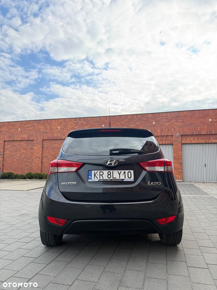 Hyundai ix20 1.4 Classic + - 23