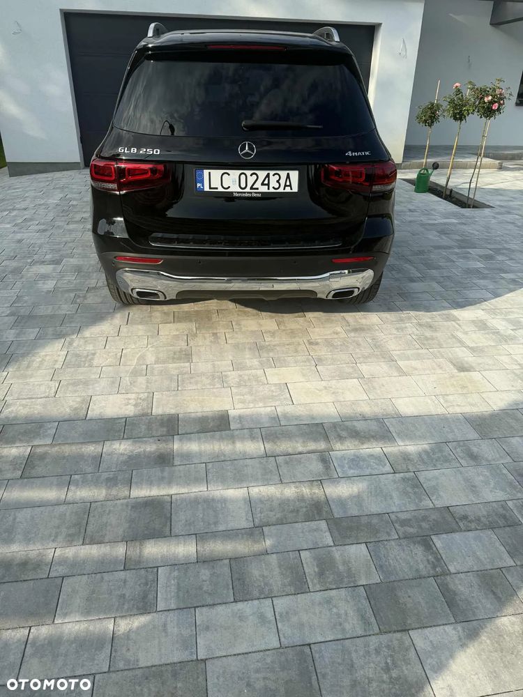 Mercedes-Benz GLB 250 4Matic 8G-DCT EDITION 2022 - 5