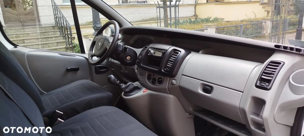 Renault Trafic - 15