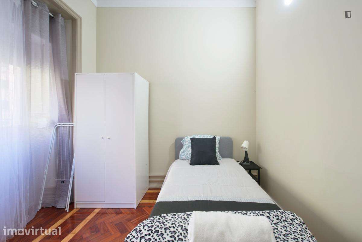 Quarto - localizado em Saldanha Lisbon - Grande imagem: 4/53