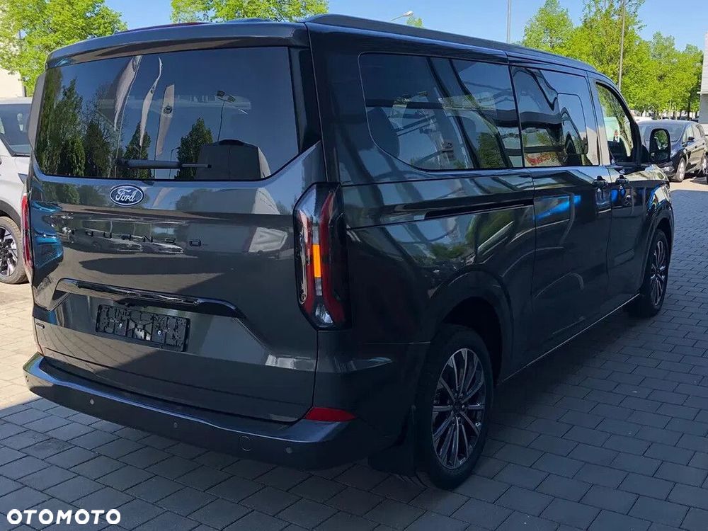 Ford Tourneo Custom - 5