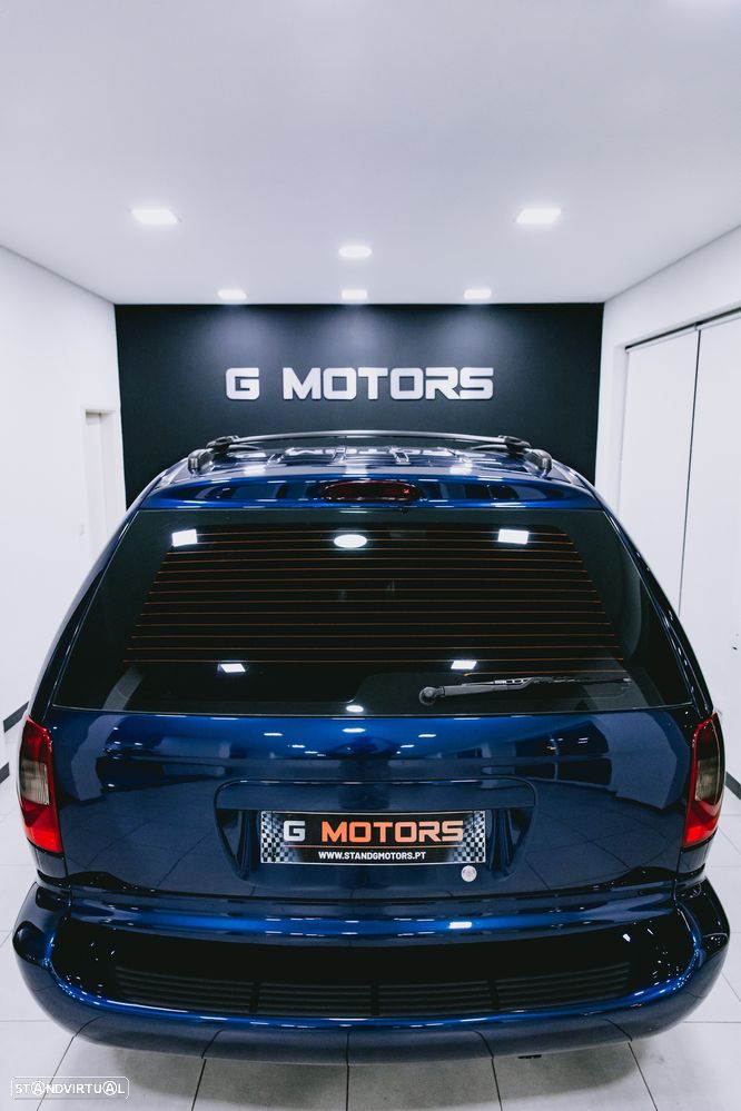 Chrysler Grand Voyager 2.5 CRD LX - 28