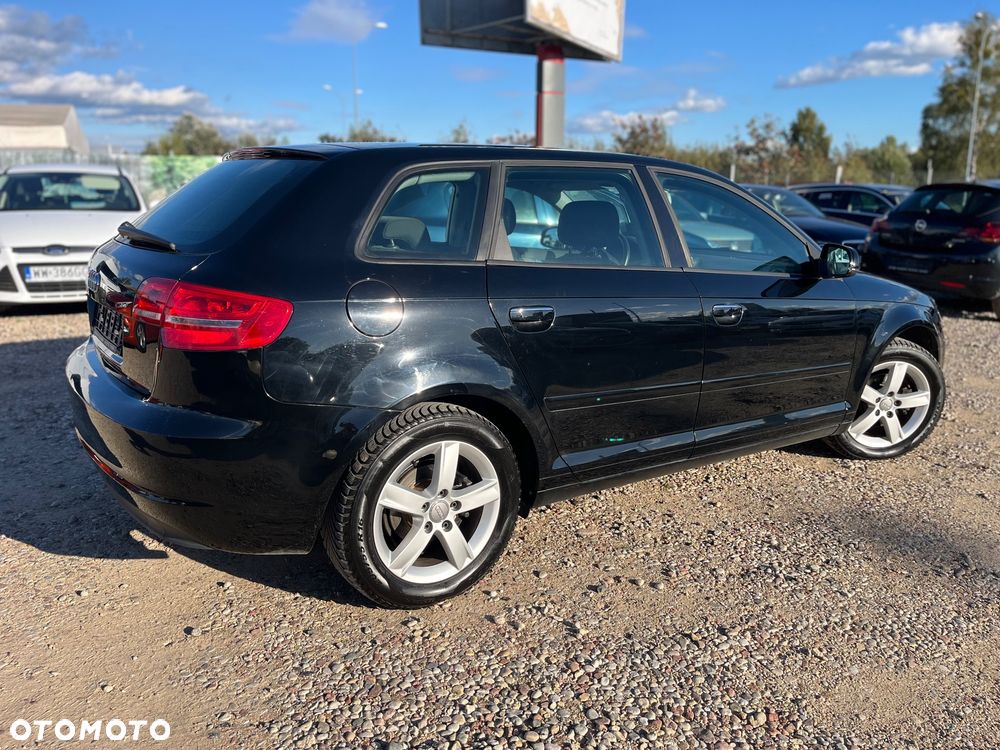 Audi A3 Sportback 1.6 Attraction - 4