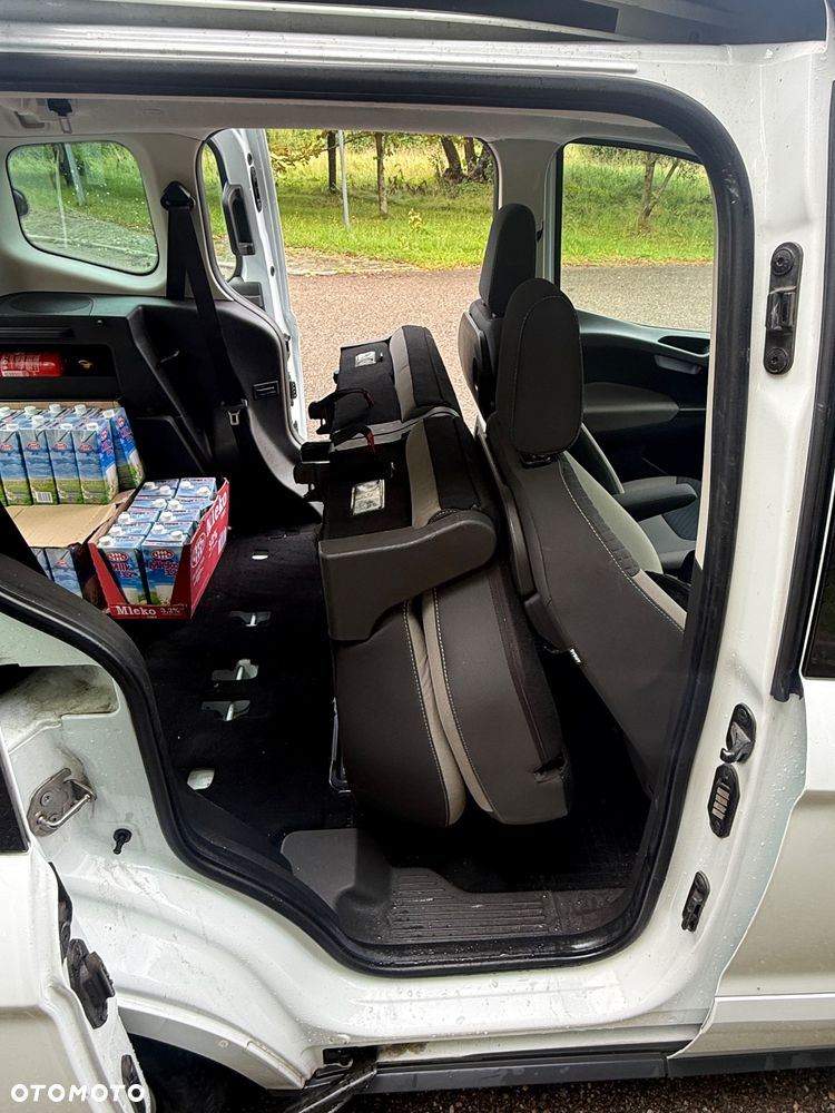 Ford Tourneo Courier 1.5 TDCi Trend - 6
