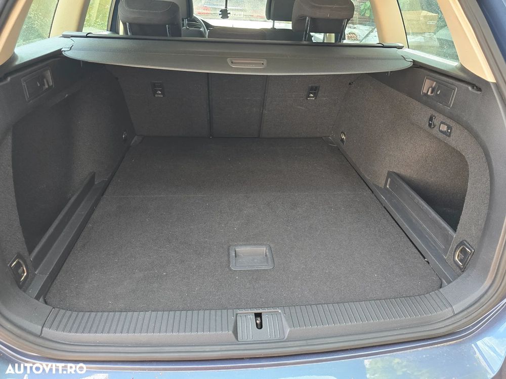 Volkswagen Passat Variant 2.0 TDI Highline - 12