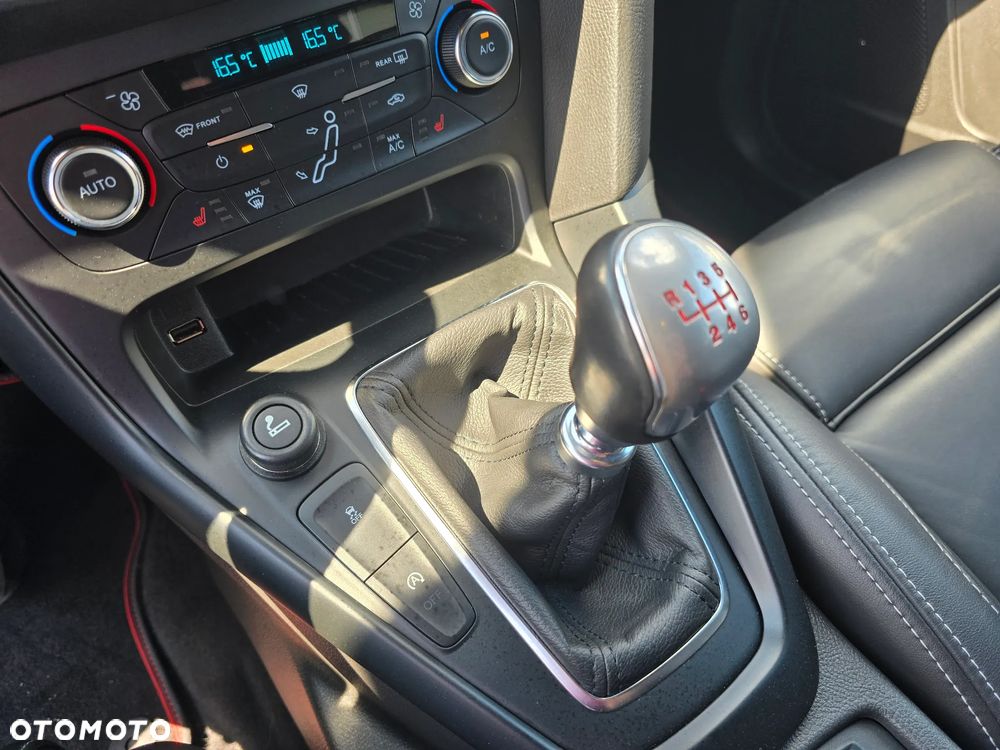 Ford Focus - 27