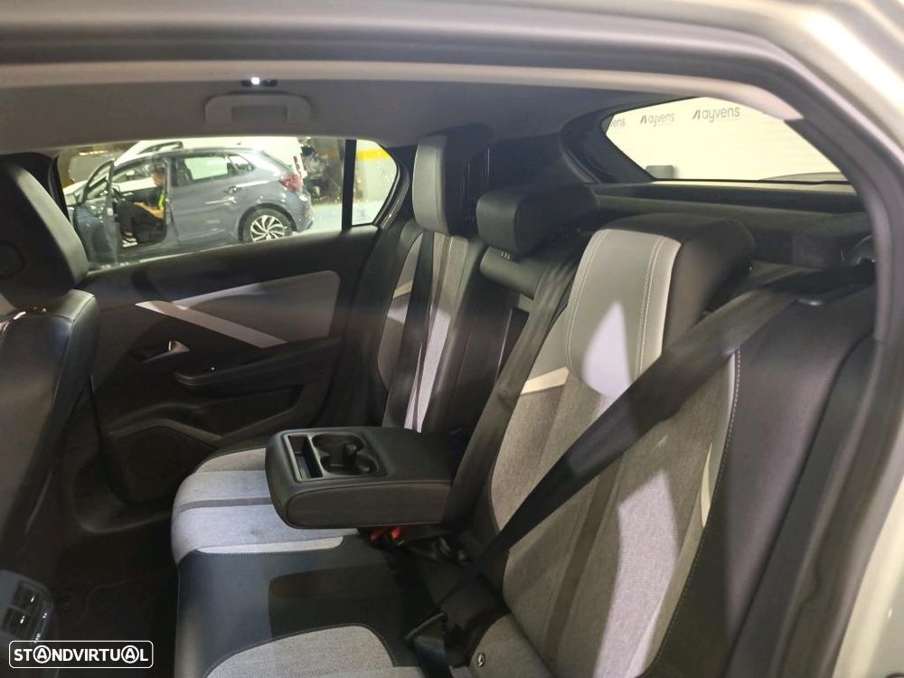 Opel Astra 1.5 D Elegance - 8