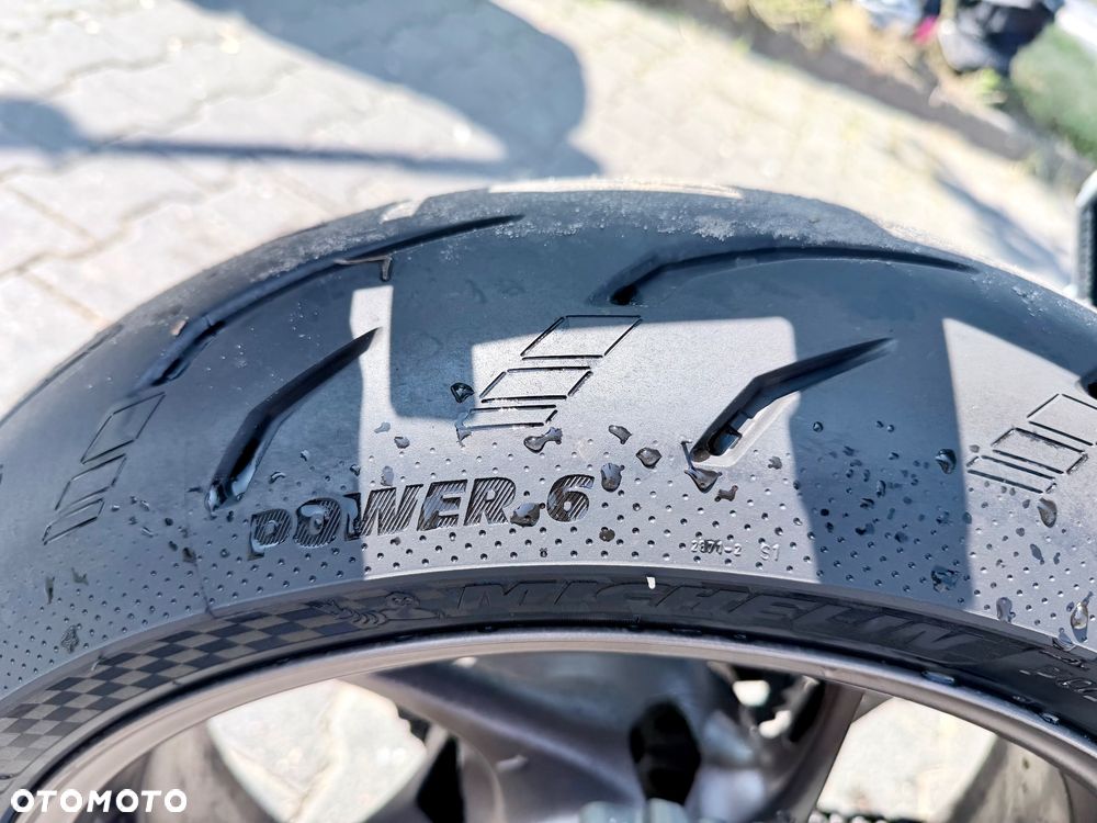 Triumph Street Triple - 10