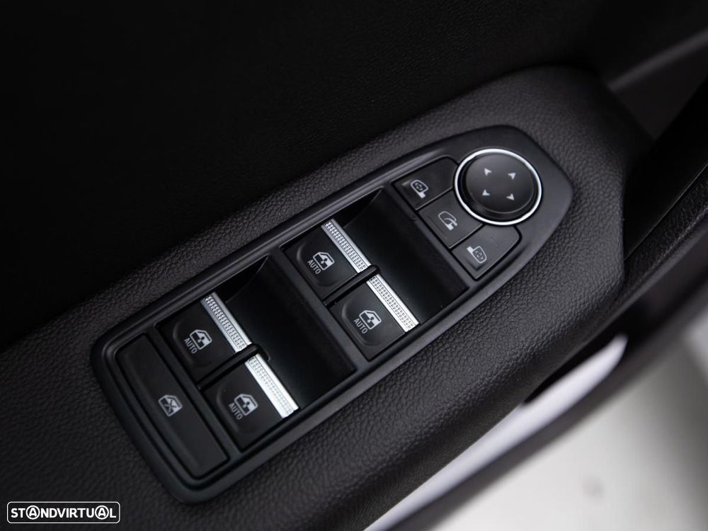 Renault Captur 1.0 TCe Techno Bi-Fuel - 12