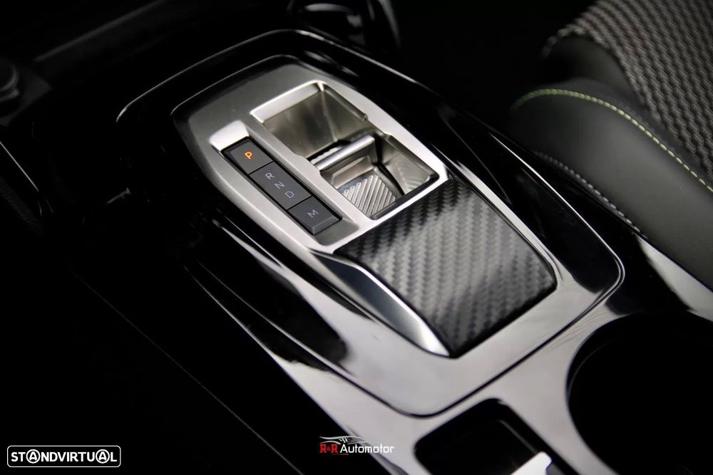 Peugeot 2008 1.2 PureTech GT EAT8 - 36