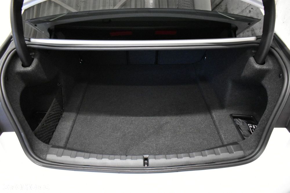 BMW Seria 3 - 27