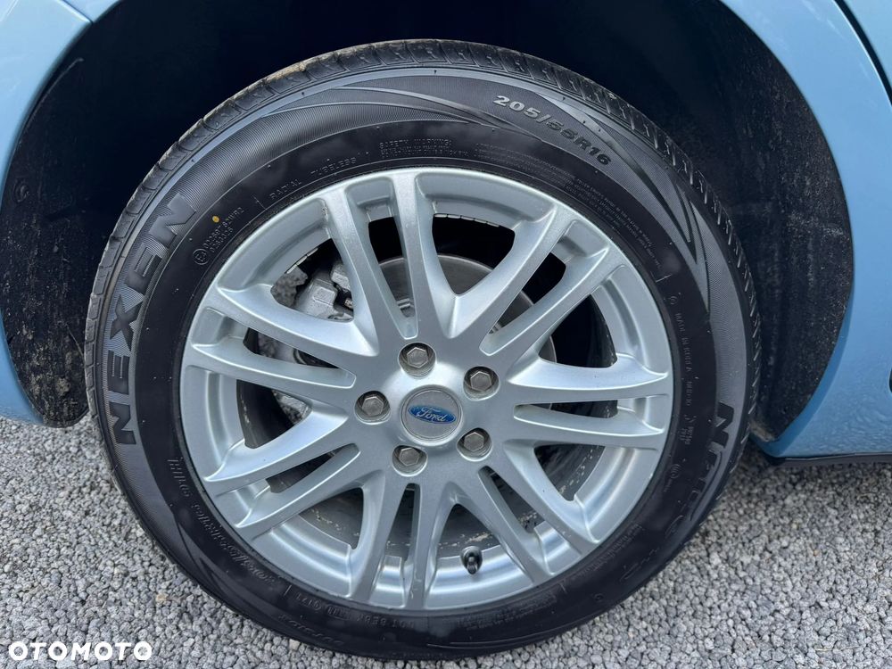 Ford Focus 1.8 Ghia - 21