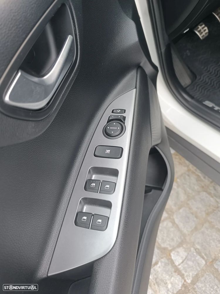 Kia Stonic - 14