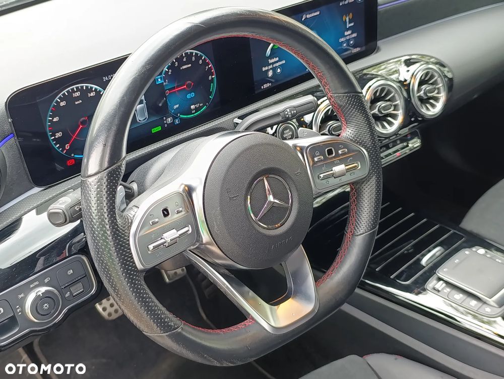 Mercedes-Benz Klasa A 250 E AMG Line 8G-DCT - 12
