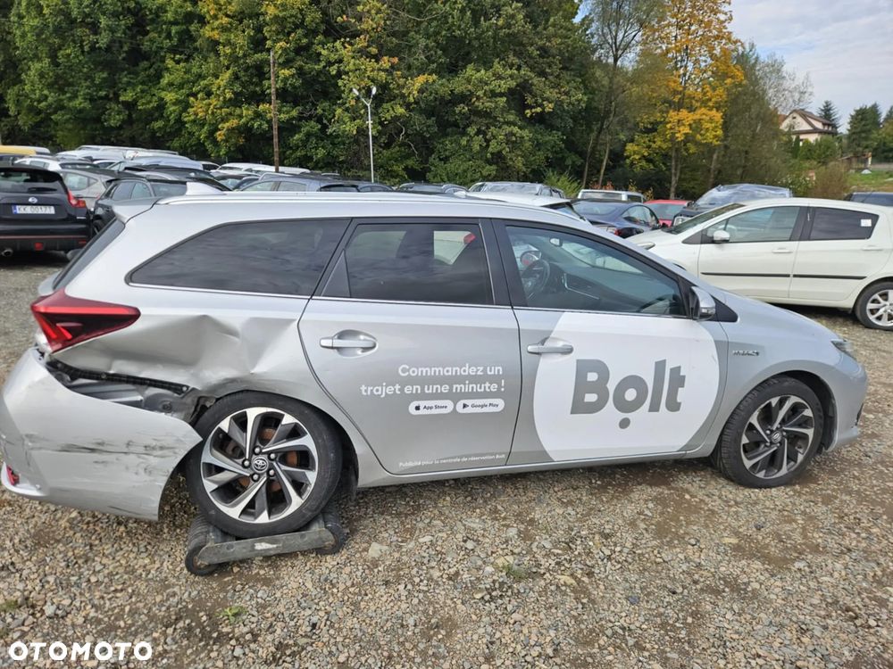 Toyota Auris - 12