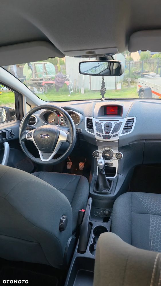 Ford Fiesta - 10