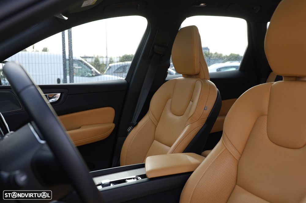 Volvo XC 60 2.0 T8 PHEV Inscription AWD - 8