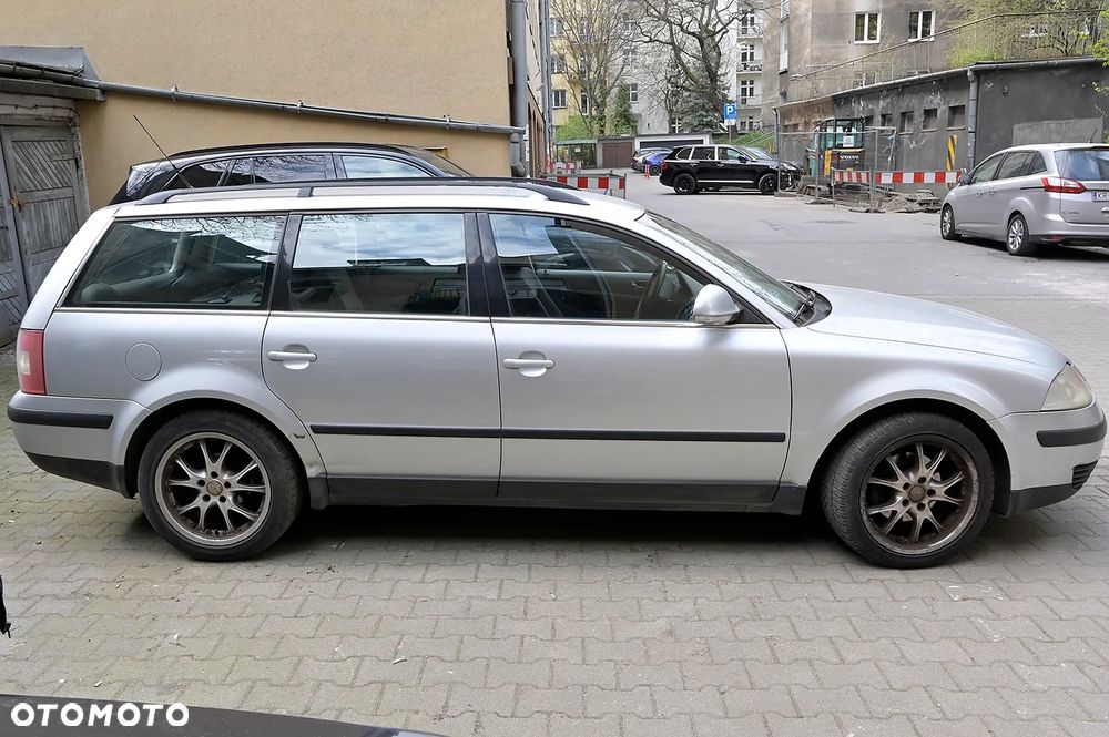 Volkswagen Passat 1.9 TDI Basis - 3