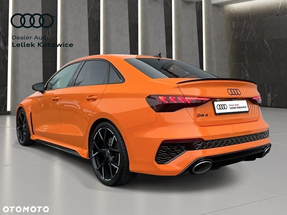 Audi RS3 Limousine - 5
