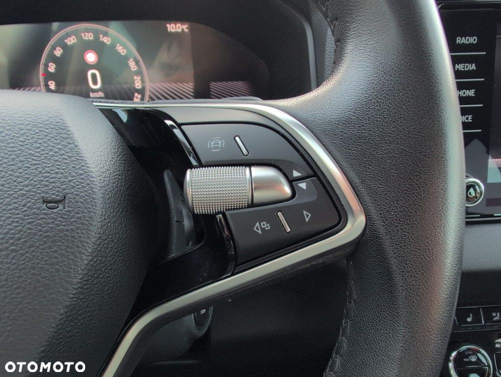 Skoda Karoq 1.5 TSI ACT Selection DSG - 23