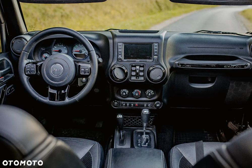Jeep Wrangler - 24